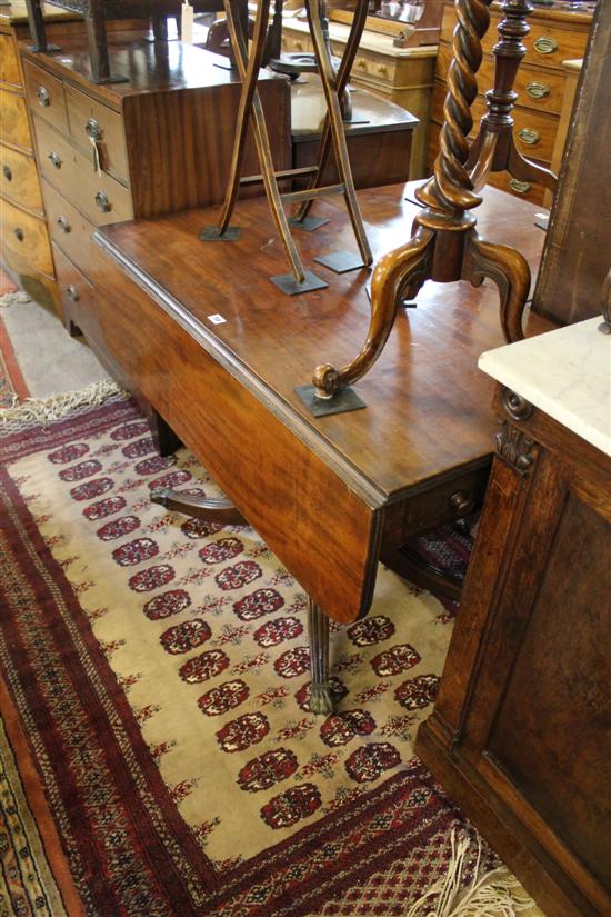 Regency mahogany reeded edge twin-flap breakfast table(-)